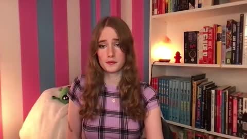 Snapshot of eviecam chatting on 11/05/25, 09:59 Evie3 online show from 11/05/25, 09:59