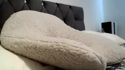 evieloves online show from 03/24/26, 11:04