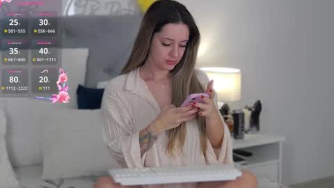 Evie online show from 12/20/24, 08:55