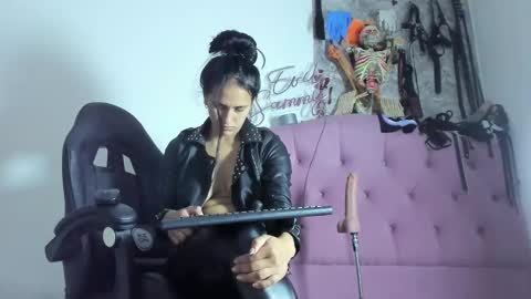 Mistress Sammy online show from 11/18/25, 09:41