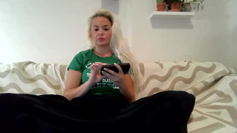 Badblondebunny online show from 01/12/25, 12:18