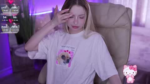 Snapshot of evistarr chatting on 09/19/25, 08:38 Eva online show from 09/19/25, 08:38