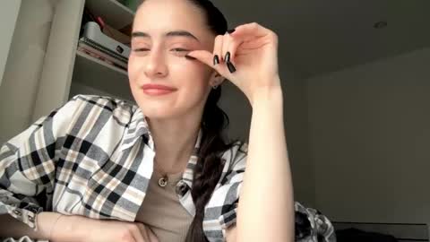 Chloe online show from 05/13/26, 03:42