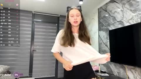 Eva online show from 10/19/25, 03:12