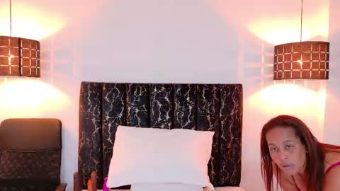 evvaa_moon online show from 04/17/26, 12:30