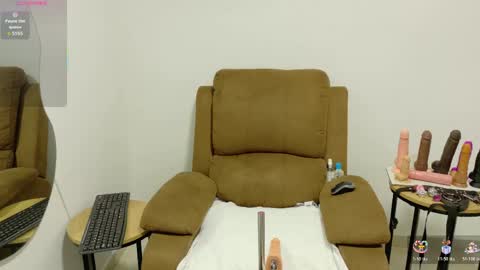 evvaa_moon online show from 05/22/26, 12:44