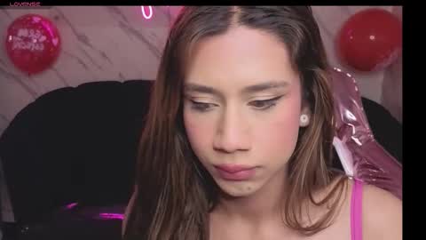 Snapshot of evy_lux_v chatting on 11/13/25, 04:44 Hi Stream 1000pm to 600am online show from 11/13/25, 04:44