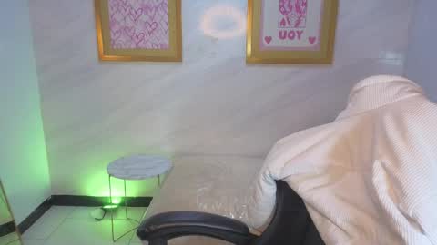 Hi Stream 1000pm to 600am online show from 05/22/26, 08:53