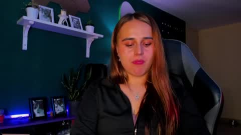EVY online show from 06/04/26, 01:22