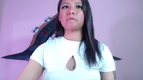 Im Evy online show from 10/23/25, 03:44