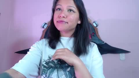 Im Evy online show from 11/04/25, 02:27