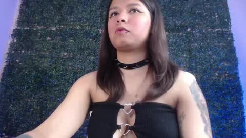 Snapshot of evybubbles_ chatting on 04/26/26, 02:37 Im Evy online show from 04/26/26, 02:37