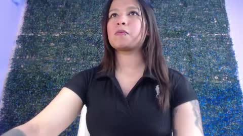 Snapshot of evybubbles_ chatting on 05/11/26, 05:43 Im Evy online show from 05/11/26, 05:43