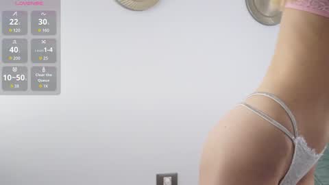 Evy online show from 11/30/25, 08:51