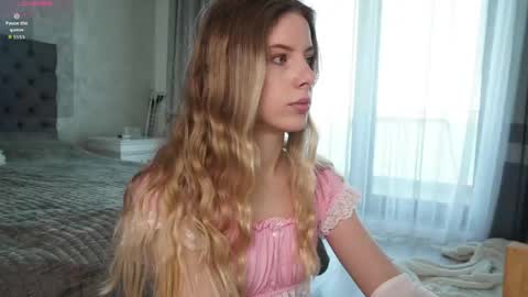 Evy online show from 04/28/26, 07:35