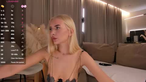 Eva m1racle  online show from 11/16/25, 08:03