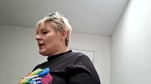 Snapshot of excitmama chatting on 03/01/26, 11:40 excitmama online show from 03/01/26, 11:40