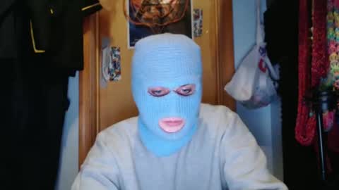 exhibitionistartist1 online show from 05/04/26, 12:28