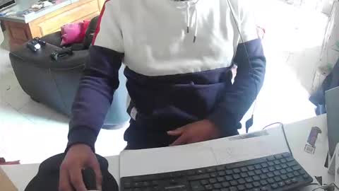 Gio online show from 09/25/25, 05:05