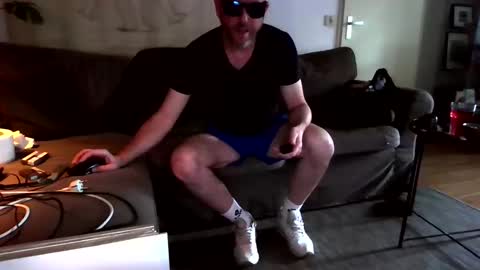 exibist79 online show from 11/13/25, 08:13