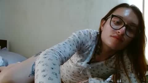 Snapshot of exolizzz66 chatting on 03/07/25, 06:22 Exolizz online show from 03/07/25, 06:22