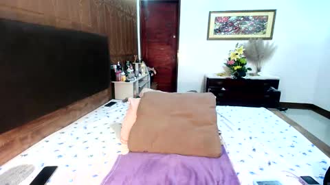 voloptous mommy angel online show from 10/11/25, 02:55