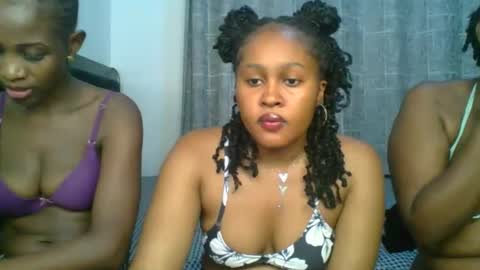 exotic_cutiee online show from 04/20/26, 07:26