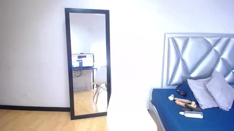 exotic_karmella online show from 10/16/25, 10:00