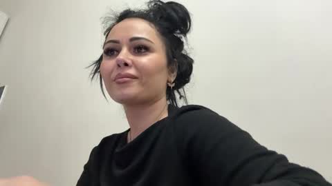 Snapshot of exotic_roulette chatting on 12/15/25, 05:50 exotic_roulette online show from 12/15/25, 05:50