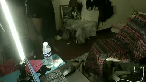 Snapshot of exoticapril01 chatting on 12/17/25, 11:38 exoticapril01 online show from 12/17/25, 11:38