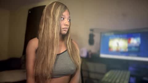 exoticaqua online show from 09/23/25, 01:41