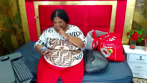 Snapshot of exoticbigmandx chatting on 01/05/25, 01:24 Mandy online show from 01/05/25, 01:24