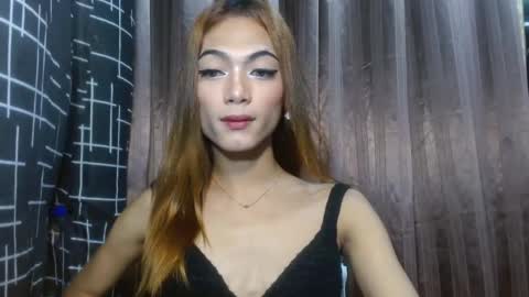 jenny  Laiza online show from 10/09/25, 11:19