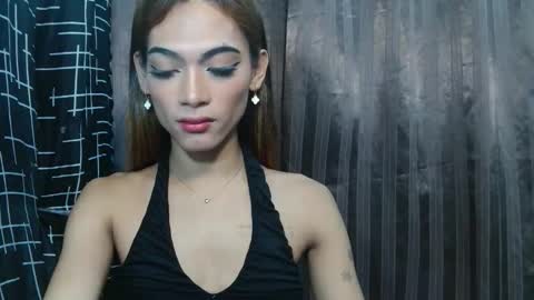 jenny  Laiza online show from 10/21/25, 03:02