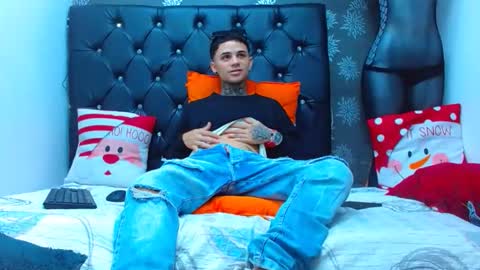 exotichot_couple online show from 12/24/24, 01:49