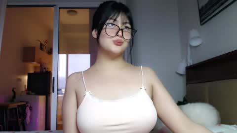 Candy  online show from 03/26/26, 09:37