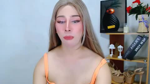 expensive_elise online show from 05/20/26, 06:41