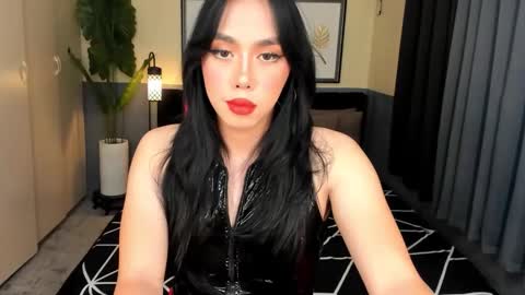 Snapshot of expensivec4ndy chatting on 09/26/25, 08:07 Suki online show from 09/26/25, 08:07