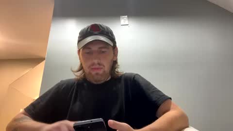 Snapshot of explosive_andyy chatting on 10/11/25, 03:28 Explosivee andyy online show from 10/11/25, 03:28