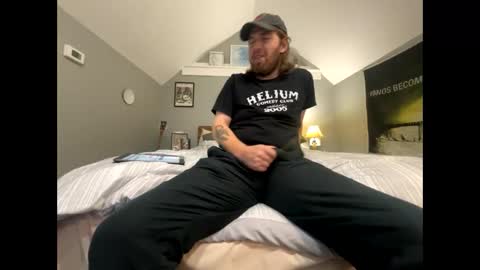 Snapshot of explosive_andyy chatting on 10/26/25, 09:42 Explosivee andyy online show from 10/26/25, 09:42