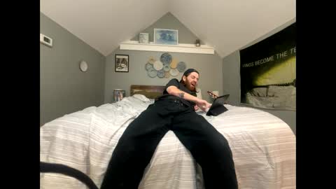 Snapshot of explosive_andyy chatting on 11/02/25, 11:07 Explosivee andyy online show from 11/02/25, 11:07