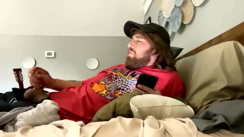 Snapshot of explosive_andyy chatting on 11/16/25, 08:03 Explosivee andyy online show from 11/16/25, 08:03