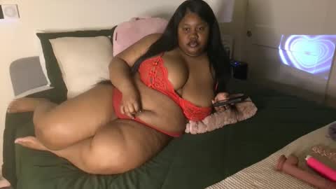 Snapshot of explosivekitty69 chatting on 11/09/25, 01:04 Miss Kitty online show from 11/09/25, 01:04