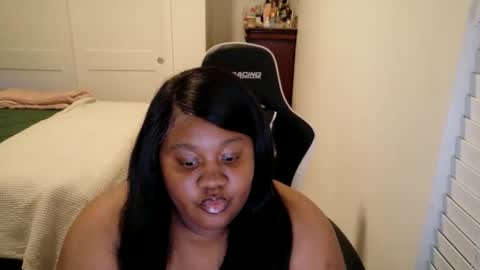 Snapshot of explosivekitty69 chatting on 11/17/25, 07:58 Miss Kitty online show from 11/17/25, 07:58