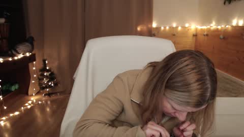 Snapshot of exponentex5 chatting on 12/27/24, 11:42 Crystal online show from 12/27/24, 11:42