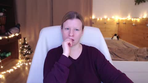 Snapshot of exponentex5 chatting on 12/31/24, 12:43 Crystal online show from 12/31/24, 12:43