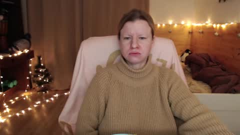 Snapshot of exponentex5 chatting on 01/09/25, 05:02 Crystal online show from 01/09/25, 05:02