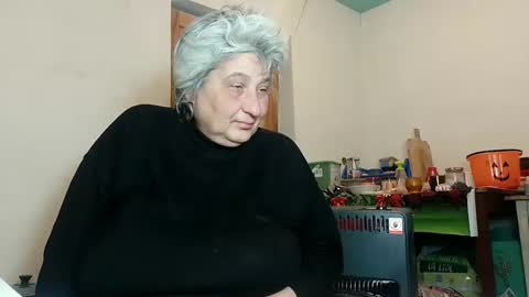 Snapshot of exquisitemature chatting on 02/19/25, 04:00 ExquisiteMature online show from 02/19/25, 04:00