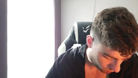 Snapshot of exstayz chatting on 10/06/25, 05:27 Sweetheart online show from 10/06/25, 05:27