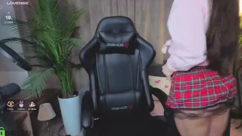 Amelia online show from 01/16/26, 07:45